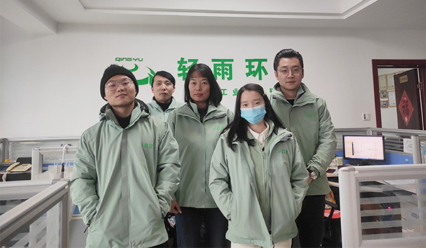 身著一抹綠，心向一處聚